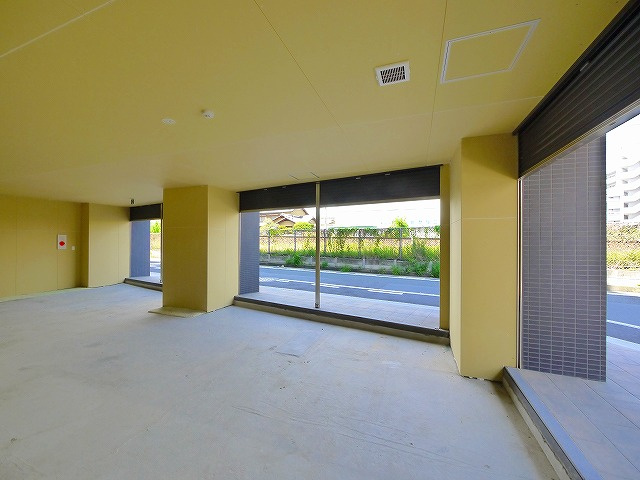 DeKalb（デカルブ）の内装