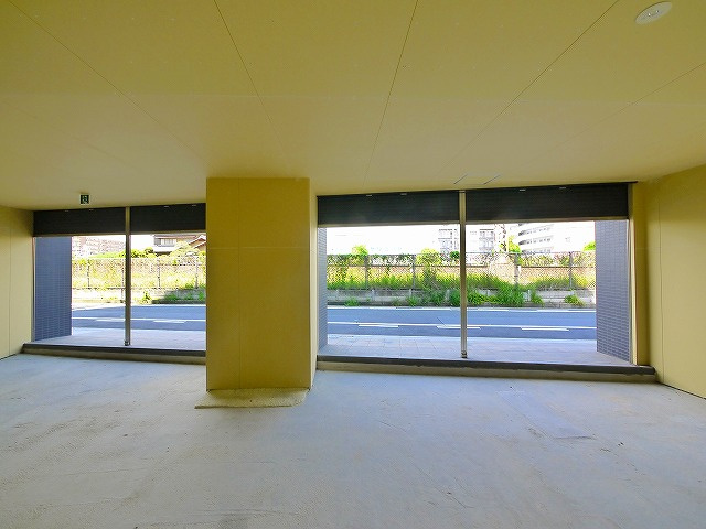 DeKalb（デカルブ）の内装