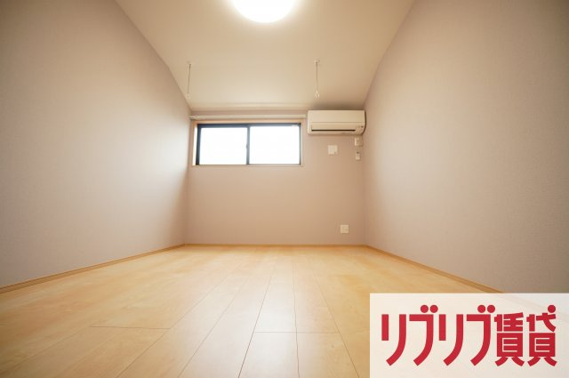 ラウレア西千葉の居間・リビング