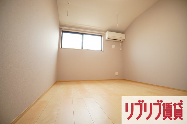 ラウレア西千葉の居間・リビング