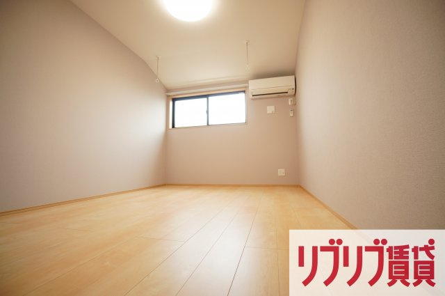ラウレア西千葉の居間・リビング