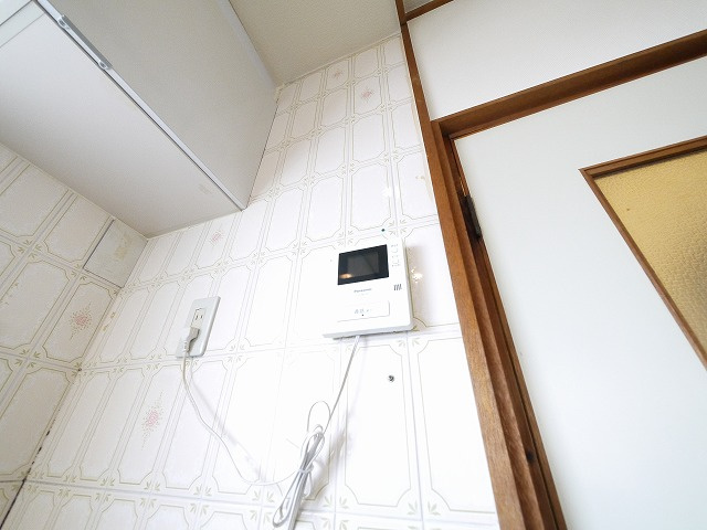 今国府町一戸建のセキュリティ|モニター付きインターホン