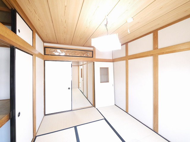 今国府町一戸建の和室|来客時にも便利な和室付き