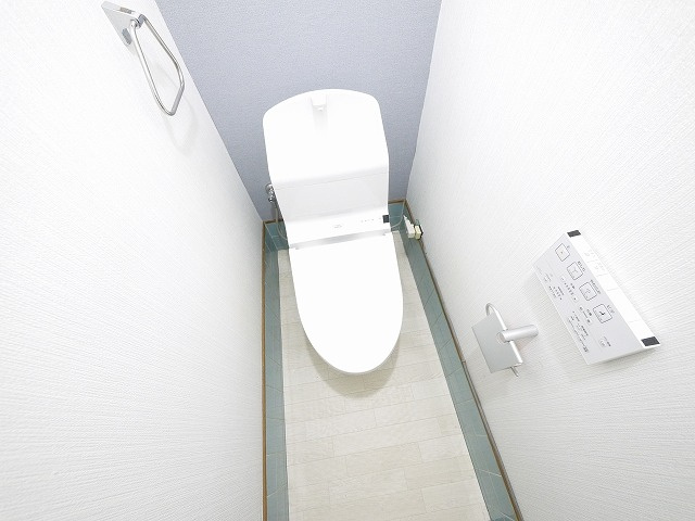 今国府町一戸建のトイレ|シンプルで使いやすいトイレです