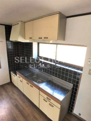 【キッチン】 | エレガンスハイツ | コンパクトなキッチンで掃除もラクラク