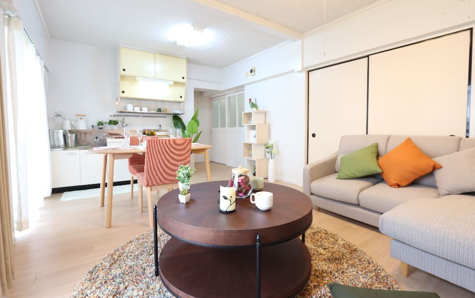 ビレッジハウス大牟田【キャッシュバック対象物件】の居間・リビング|おしゃれな居間です