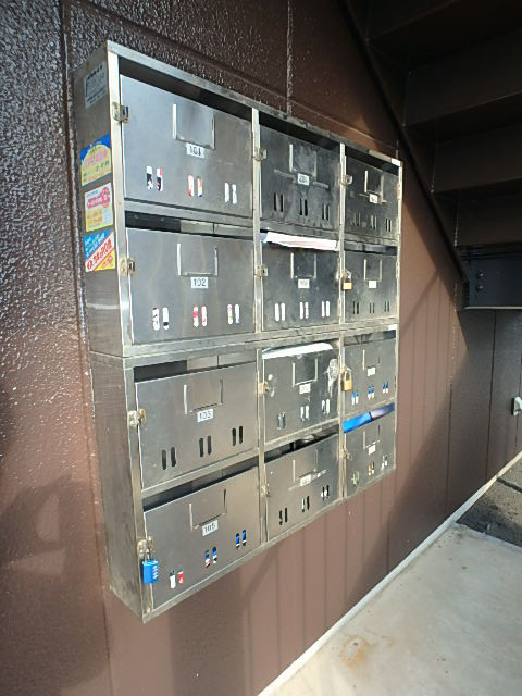 コーポ幸【キャッシュバック対象物件】のロビー|清潔なロビーです