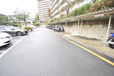 【駐車場】 | シーアイハイツ南千里B棟 | 平面駐車場です。(令和２年４月現在空き無し)