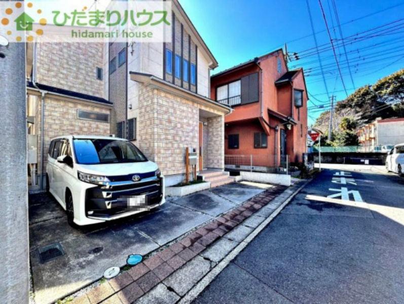 上尾市泉台2丁目　中古一戸建ての駐車場