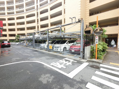【駐車場】 | レイディアントシティ横濱カルティエ7 | 駐車場