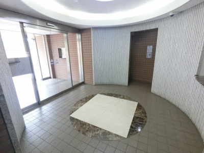 【その他共用部分】 | グランドメゾン上永谷 | エントランスホールです。
