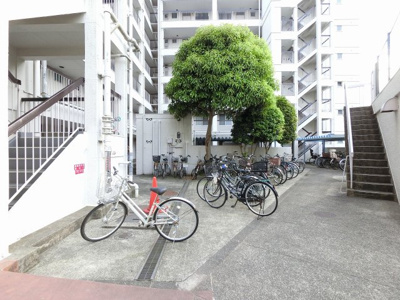 【その他共用部分】 | 篠原コーポラスE棟 | 駐輪場