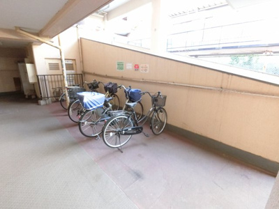 【その他共用部分】 | 岸谷コーポ | 自転車置き場です。