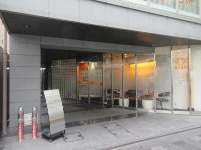 ツインシス御池のエントランス