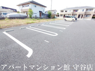 【駐車場】