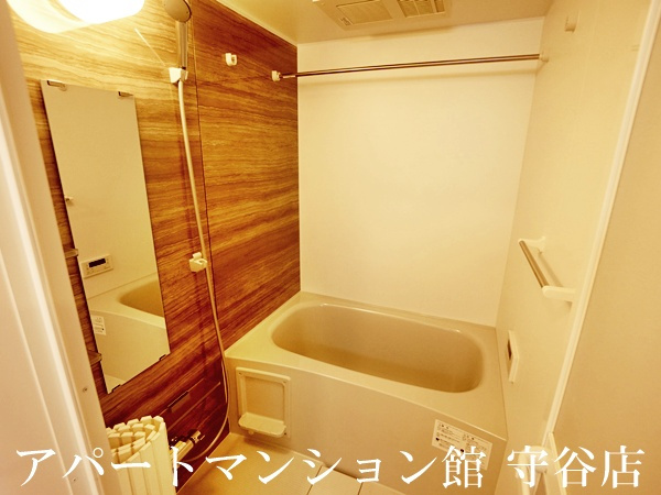 エストレージャTHKの浴室