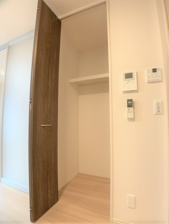 ハピネス向中野の収納