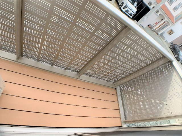 ハピネス向中野のバルコニー