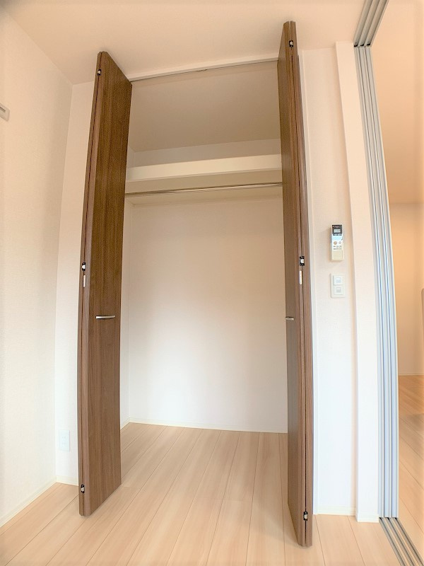 ハピネス向中野の収納