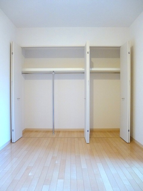 ParkCube浅草田原町の収納|パークキューブ浅草田原町のクローゼットです