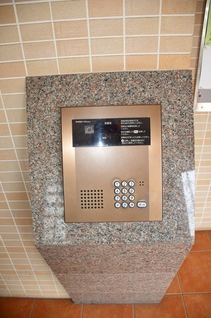 フォレスト裕萌里のエントランス