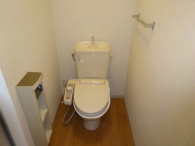 シャーメゾン伊丹荒牧のトイレ
