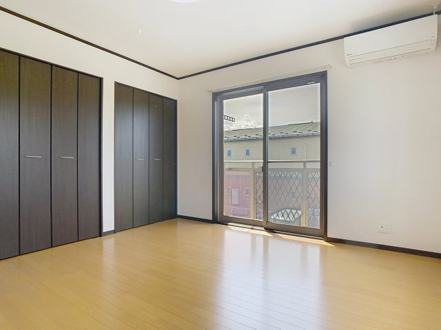 はなみずきの洋室