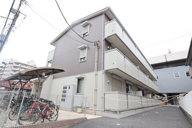 スマイリア西船の外観