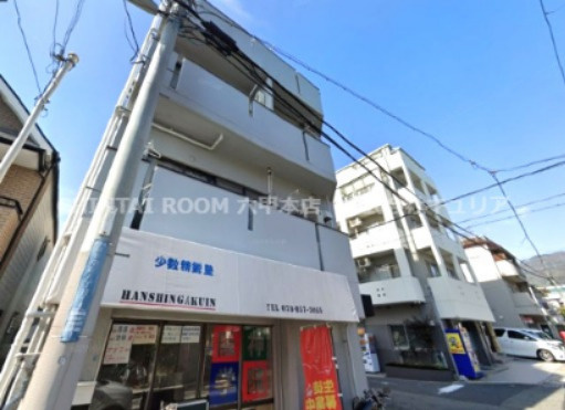 松岡ビルの外観