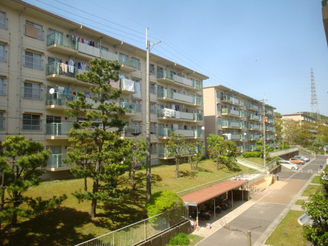 UR中山五月台住宅の外観