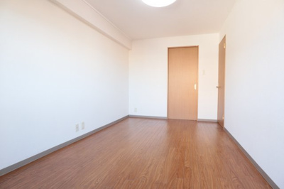 【寝室】 | ＹＫビル | 洋室