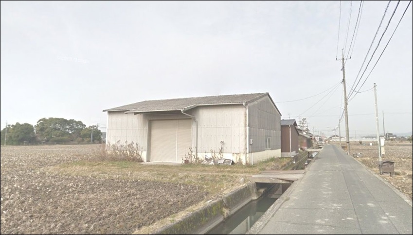 帯高倉庫付土地の外観