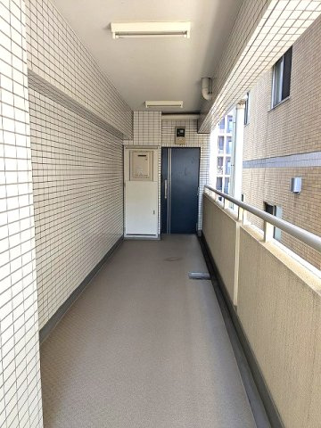 アズール上野の設備|専用のアプローチ玄関、プライバシー確保