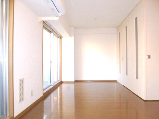 プリヴェ根岸の内装|プリヴェ根岸のワイドリビングです
