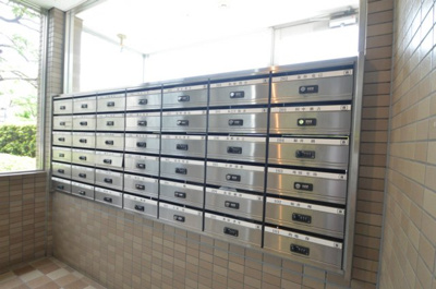 【その他共用部分】 | 27 | 集合ポストはこちらです。