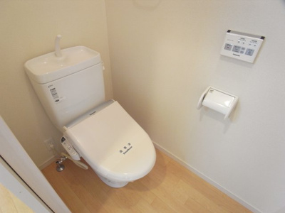 【トイレ】 | アクイラ伊川谷 | 温水洗浄便座☆イメージ写真