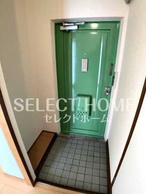 【玄関】 | コーポ前田 | ゆったりとした玄関です