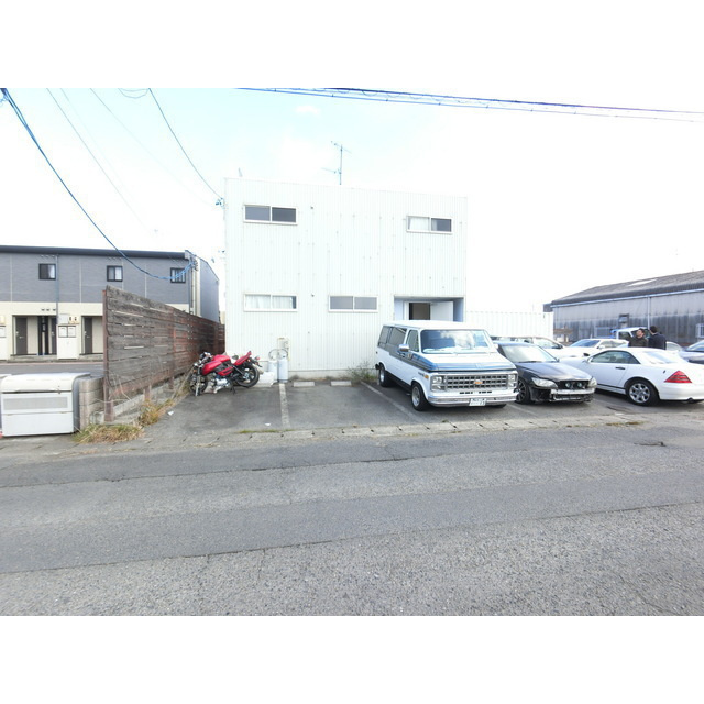 羽島郡岐南町伏屋２丁目の倉庫の外観