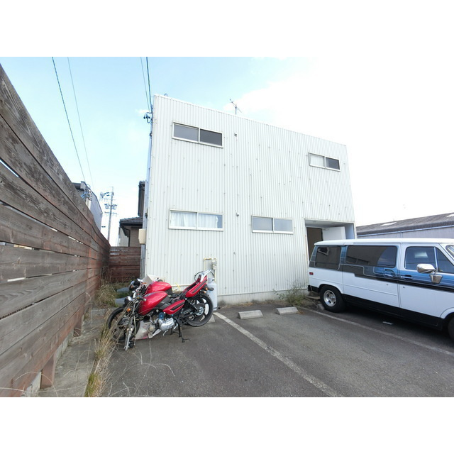 羽島郡岐南町伏屋２丁目の倉庫