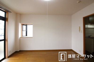 【洋室】 | 十塚コーラス