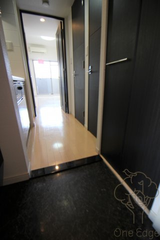 レークス新大阪ウエストの玄関
