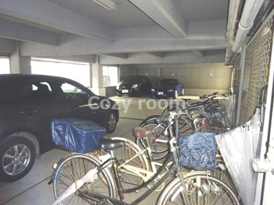 【駐車場】 | ビスタ穂波公園 | 駐車場です