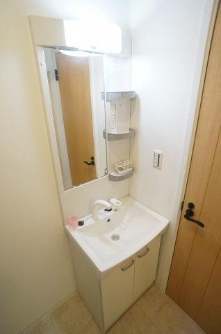 ONLYONE宝塚の独立洗面台