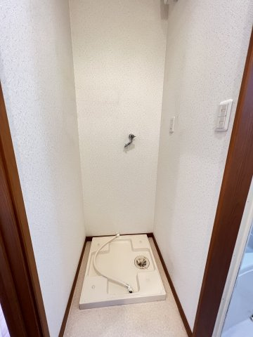 プラウドハウスの洗面所|室内洗濯機置き場