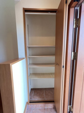 プラウドハウスの玄関