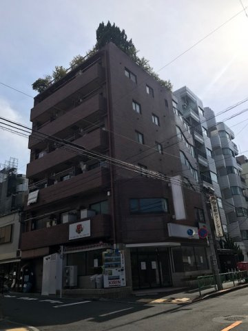 ペガサス本社ビルの外観