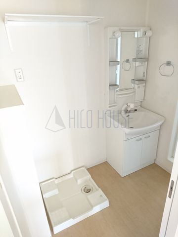 コンフォートレボヌゥールⅠの洗面所