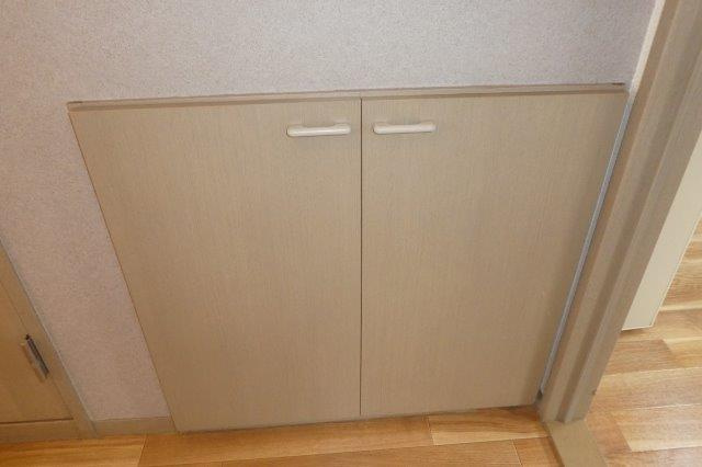 アーバンシャトルＢの玄関|シューズボックス