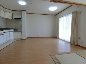 シティハイツ竹の台2号棟の居間・リビング