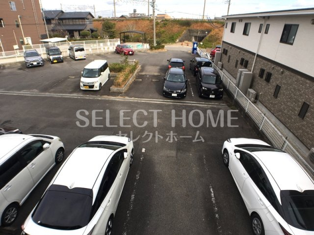 | クリスタルウッズ